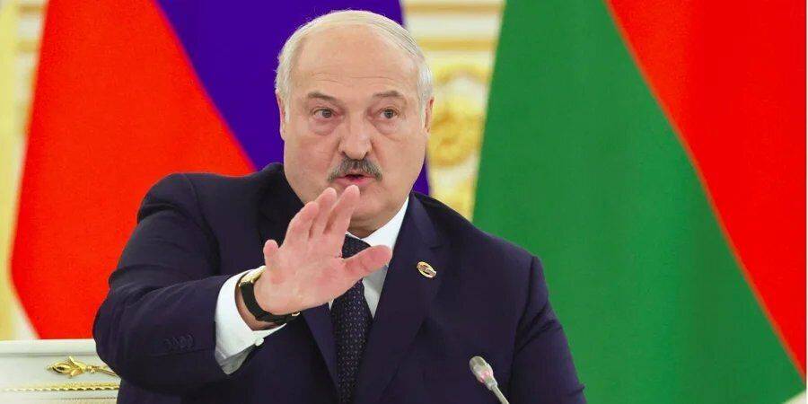 После слухов о болезни. Лукашенко приезжал в президентскую клинику под Минском — СМИ