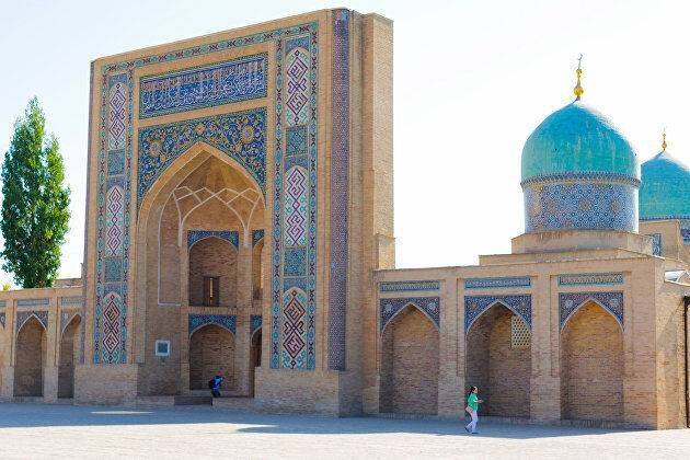 ЦБ Узбекистана: долларизация депозитов в стране опустилась на 30 процентов в 2022 году
