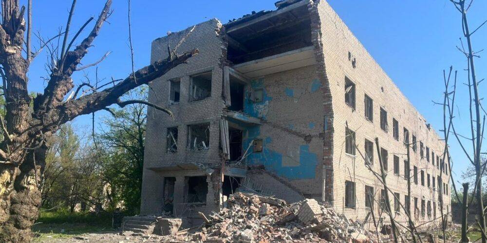 РФ ударила по больнице в Авдеевке ракетами, а в Херсоне дрон разрушил образовательное учреждение: есть погибшие