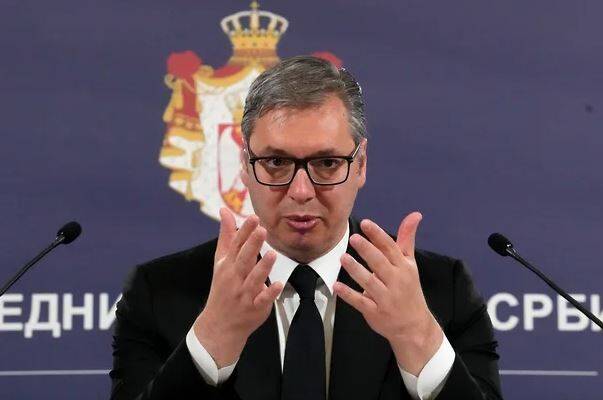 Вучич анонсировал свою отставку с поста главы правящей партии Сербии