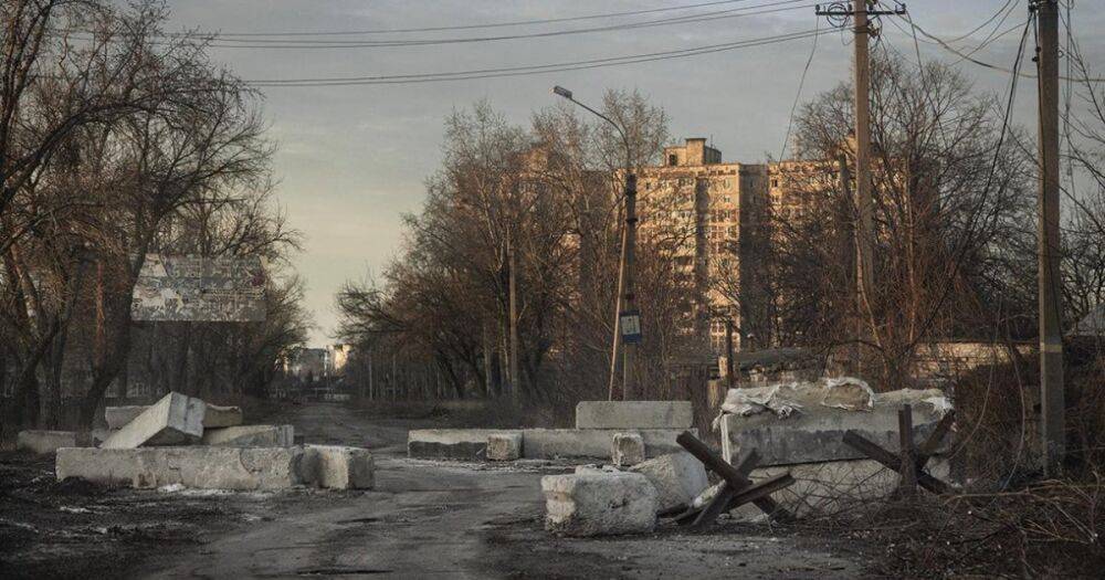 Россияне обстреляли Авдеевку: есть попадания в больницу, пострадали четыре человека