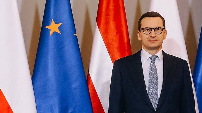 Премьер Польши в разговоре с Зеленским поднял вопрос эксгумаций, получил "положительный" ответ