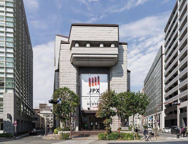 Иностранные инвесторы триумфально вернулись на фондовый рынок Японии