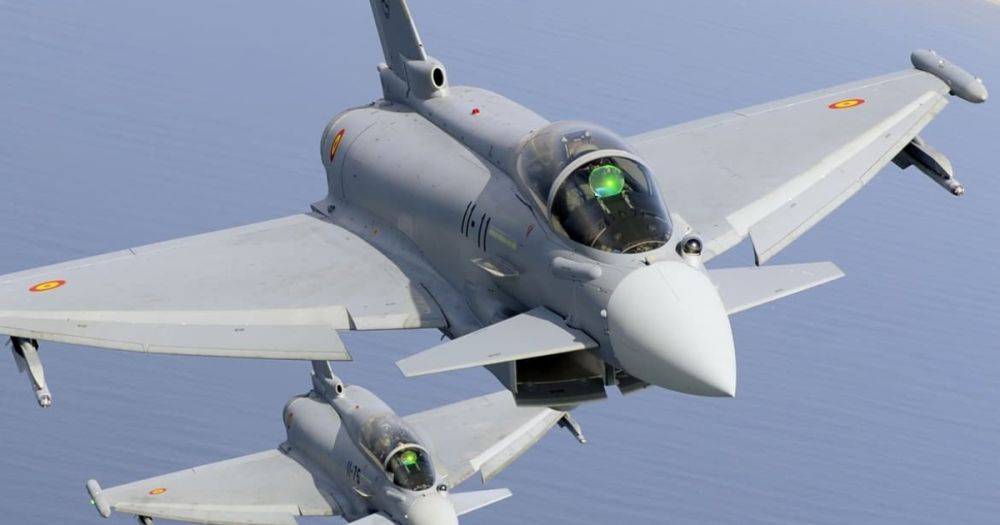 "Не будет правильным выбором": Британия пока не намерена передавать Украине истребители Typhoon