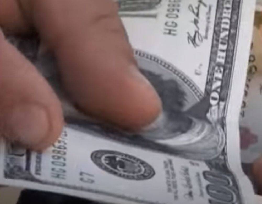 Доллар полетел в низ: новый курс валют на 18 мая ошарашил всех