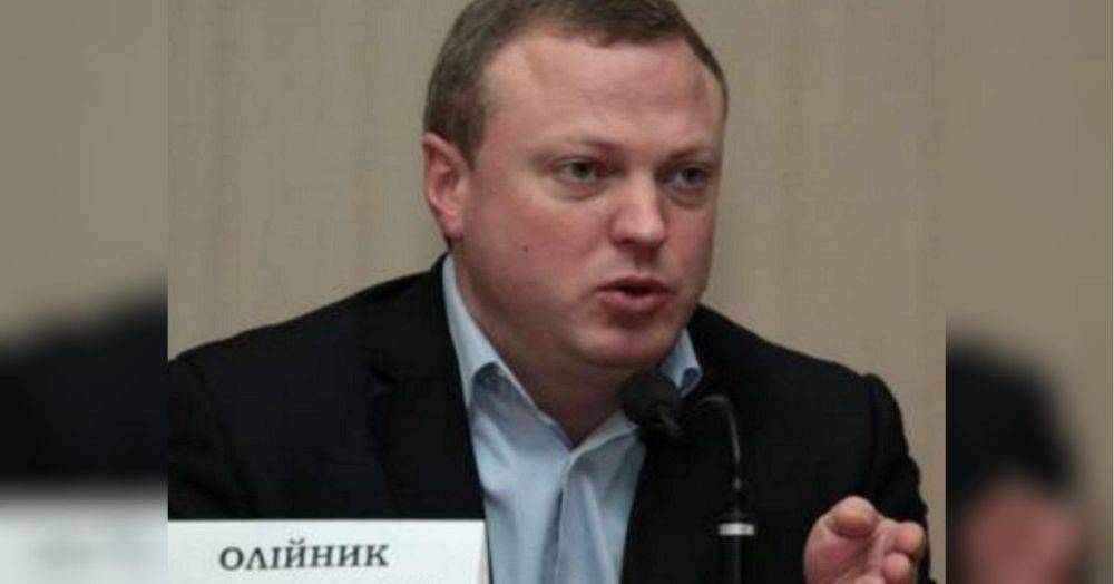 Депутат из Днепра Олейник, который пишет про интересы рф, может находиться за границей, — блогер