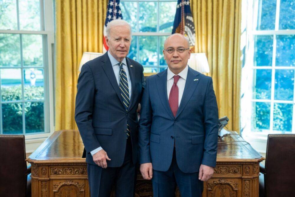 Новый посол Узбекистана в США вручил верительные грамоты Джо Байдену