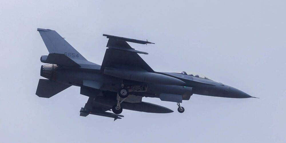 Решение США о предоставлении F-16 будет связано с результатами контрнаступления — Дмитрий Кулеба