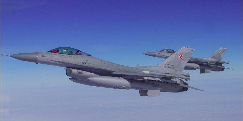 Советник Минобороны рассказал, когда Украина надеется получить F-16