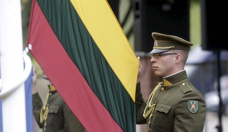 Скончалась супруга бывшего президента Литвы Валдаса Адамкуса
