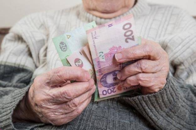 Пенсионный фонд направил на выплаты пенсий 42,8 миллиарда