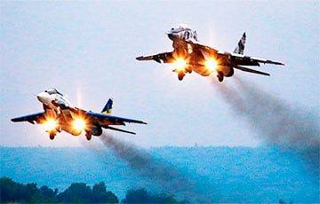 Украинская авиация 12 раз ударила по позициям врага
