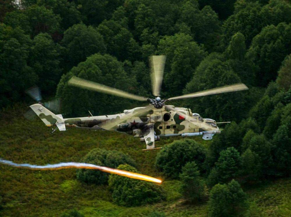 ВСУ уничтожили ударный вертолет Ми-24 оккупантов в Донецкой области, он пытался обстрелять Нью Йорк