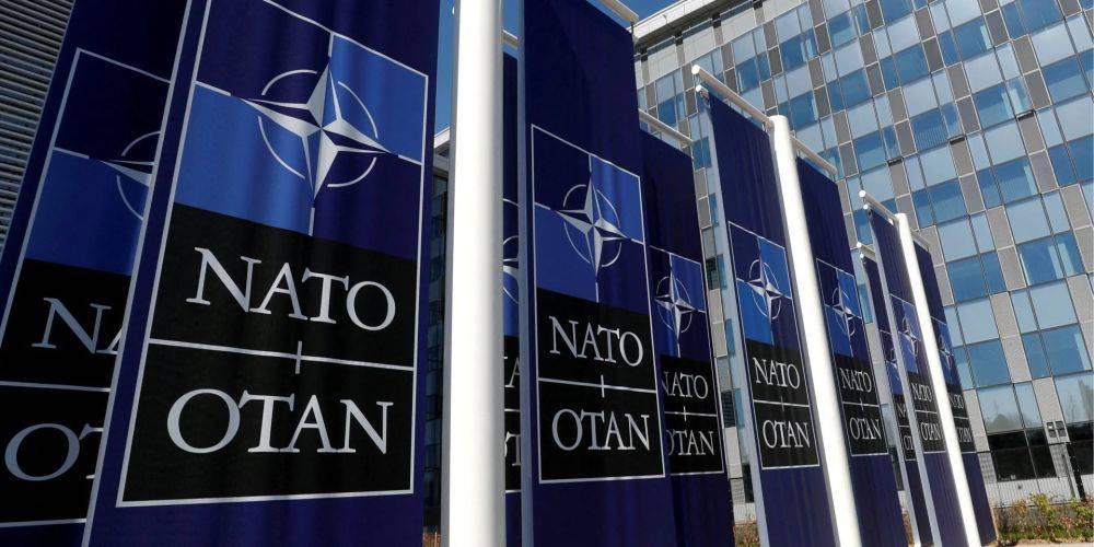 До полноправного членства в НАТО Украине должны предоставить гарантии безопасности как минимум две ядерные державы — Огрызко