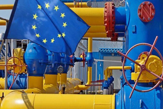 Цены на газ в Европе упали ниже $300 — впервые за два года