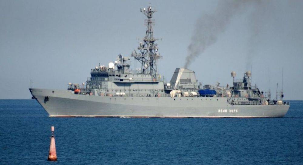Российский корабль-разведчик "Иван Хурс" был атакован морскими дронами: судно повреждено, есть погибшие