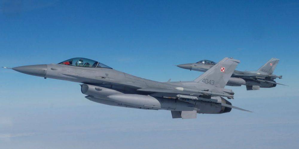 Нидерланды могут передать F-16 Украине после обучения пилотов — Bloomberg
