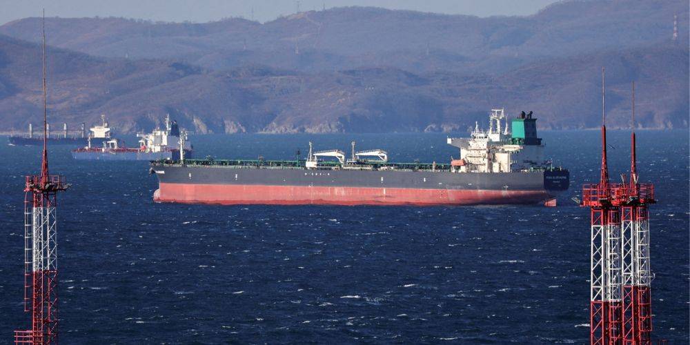 Владелец крупнейшего теневого флота танкеров для российской нефти лишился сертификации