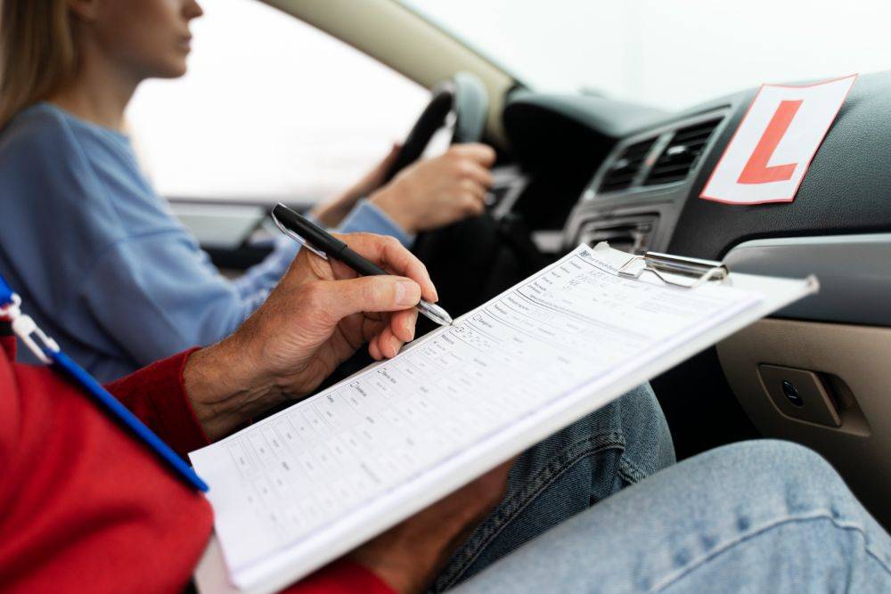 Экзамены для водителей в Украине - как записаться на практическую сдачу на права на авто категории В и в каких городах