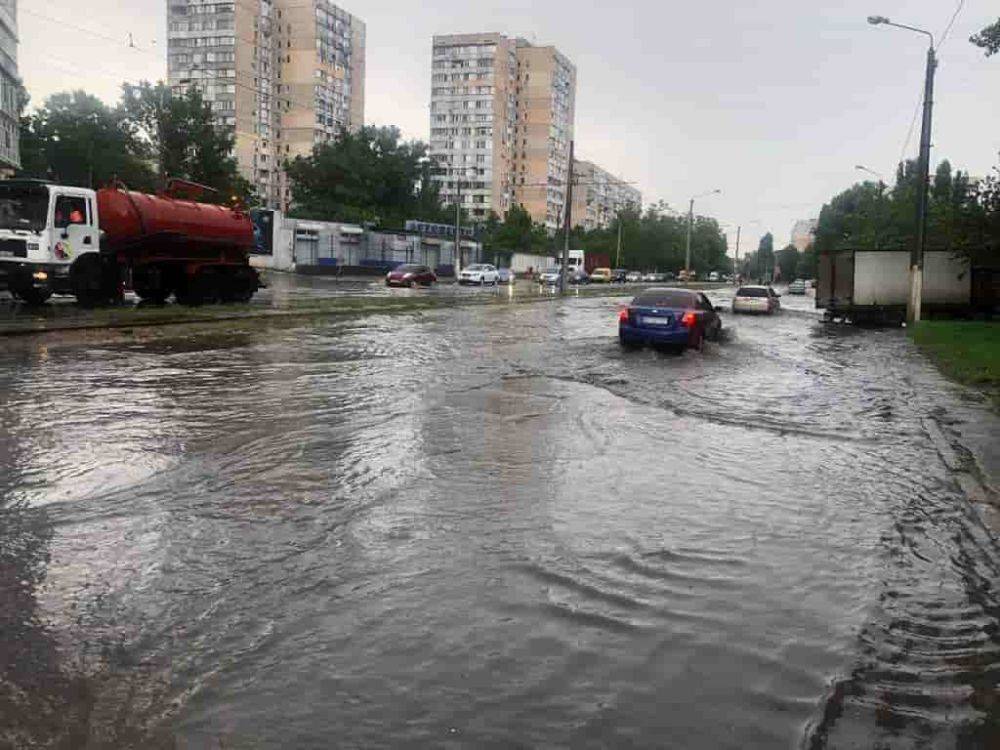 Воскресный ливень в Одессе: улицы поплыли | Новости Одессы