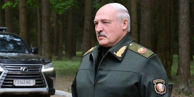 На Банковой Лукашенко назвали «VIP-пропагандистом войны» после заявлений о готовности РФ раздавать ядерное оружие
