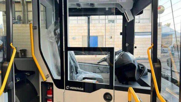 Водители автобусов в Израиле получат новую защиту от агрессивных пассажиров