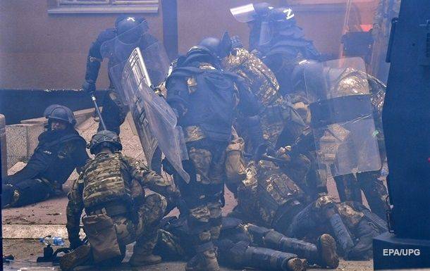 Во время столкновений в Косово пострадали 30 миротворцев