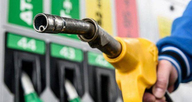 Сразу на 10 гривен за литр: в Украине ожидается резкий рост цен на бензин и дизель