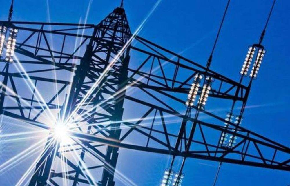 Кабмин поднимет тариф на электроэнергию с 1 июня почти на 50%