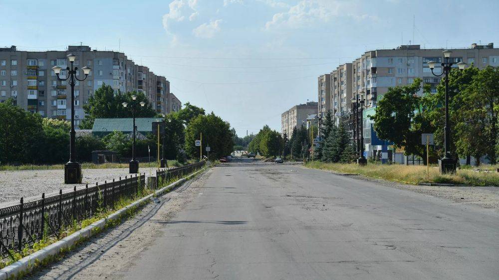 "Готовьтесь к расселению": Как оккупанты решают проблемы с водой и связью в Лисичанске