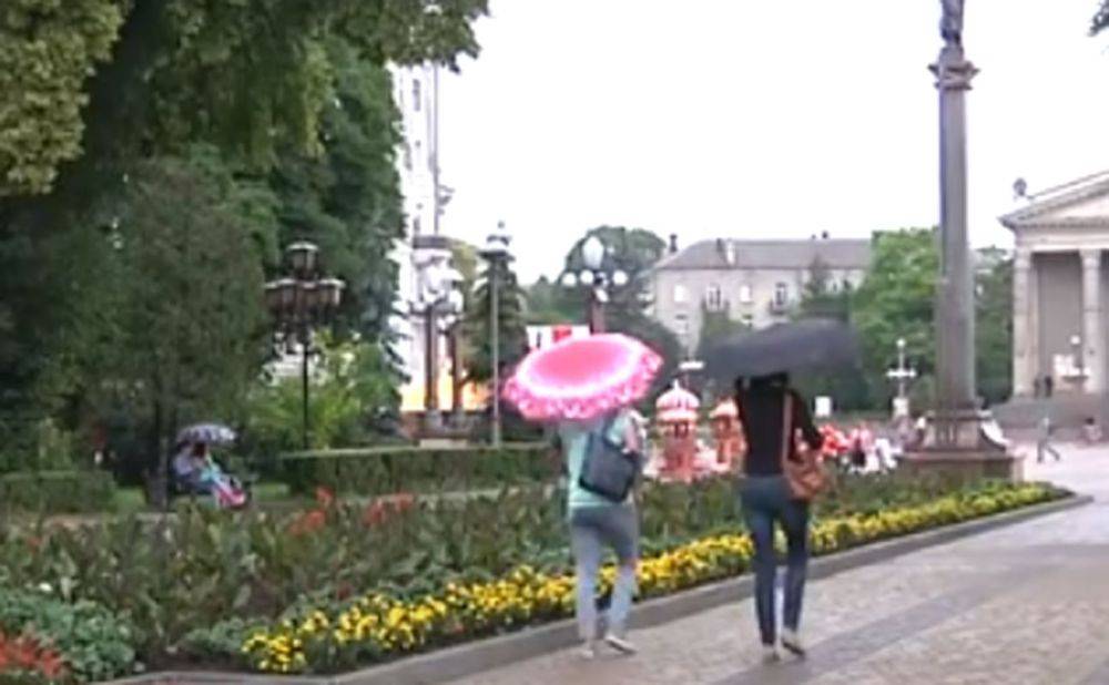 Адская жарища и дожди с грозами: синоптик Диденко предупредила о погоде в первый день лета