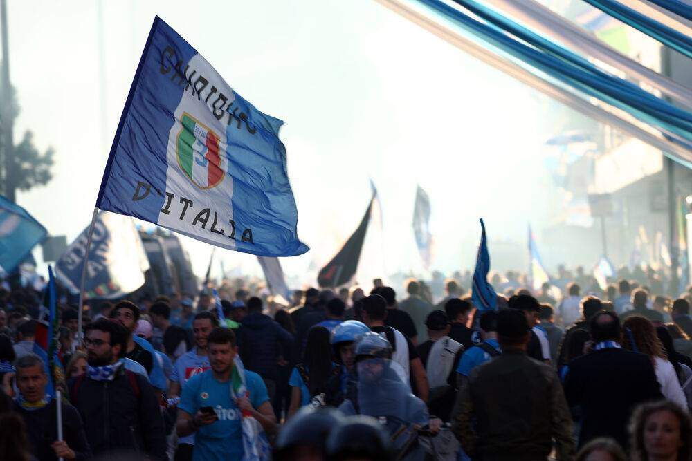 «Наполи» в 3-й раз в истории выиграл Серию А: это первый чемпионский титул за 33 года