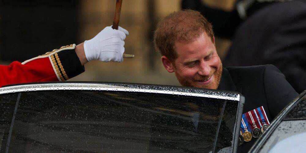 Спешит на день рождения сына. Принц Гарри возвращается в США сразу после коронации Чарльза III — СМИ