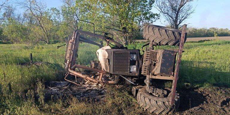 В Херсонской области трактор подорвался на вражеской мине: водитель получил тяжелые травмы