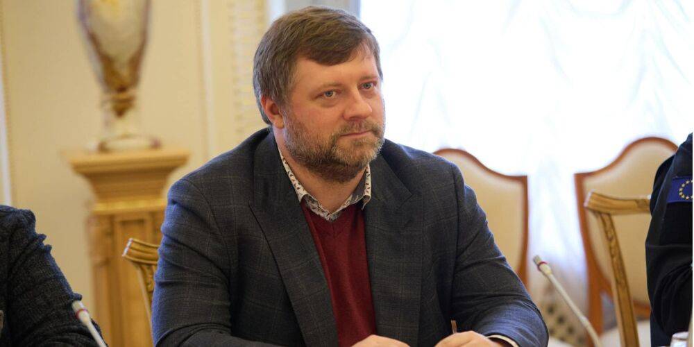 Корниенко рассказал, когда Рада примет предложенный Зеленским законопроект о 8 и 9 мая