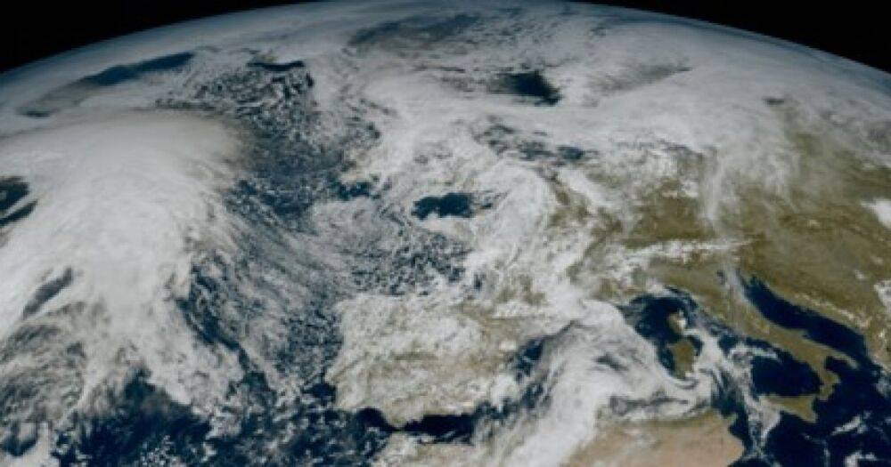 Новый европейский метеоспутник сделал свой первый снимок Земли из космоса: он впечатляет (фото)