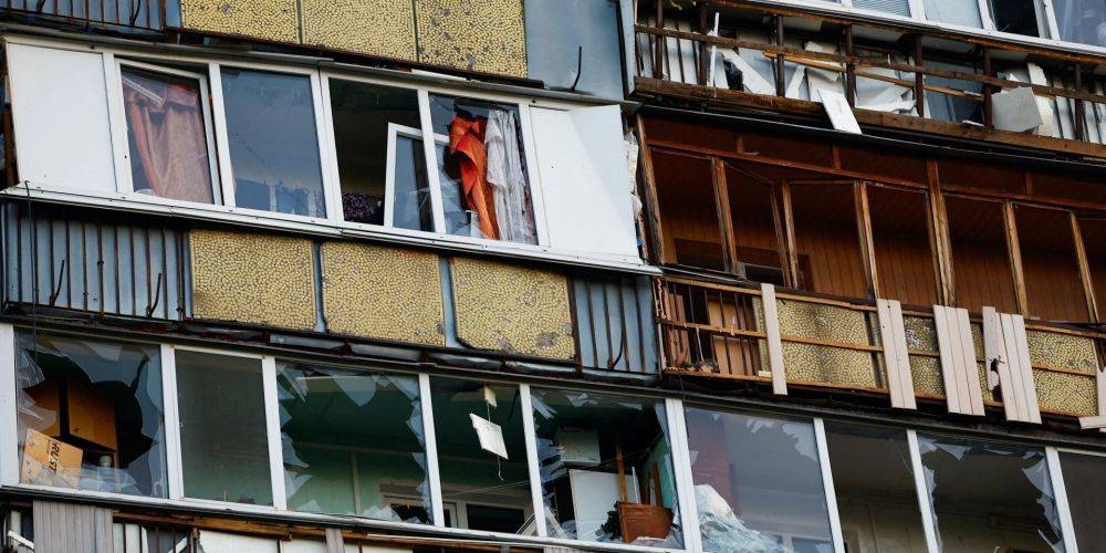 «Выжил чудом». Жители домов в Киеве, возле которых во время удара РФ упали обломки ракеты, рассказали подробности атаки