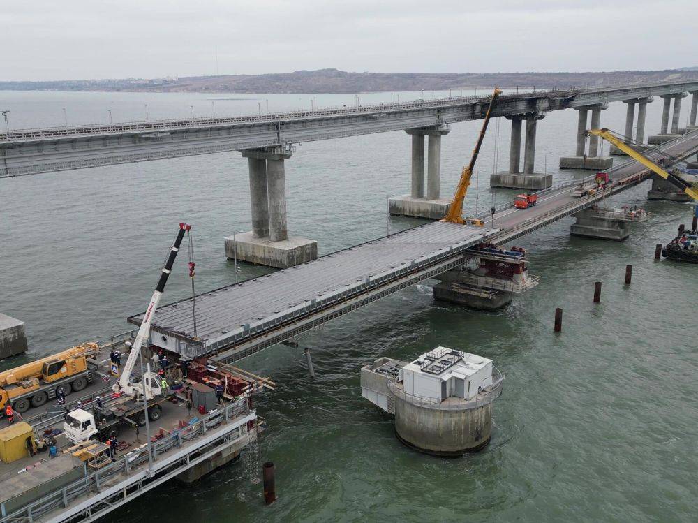 Крымский мост – на опорах появились трещины – фото
