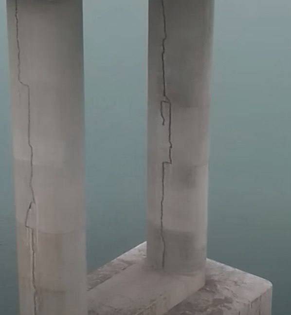 "Еще немного подождем и он сам рухнет": Крымский мост разваливается, на фото показали доказательство