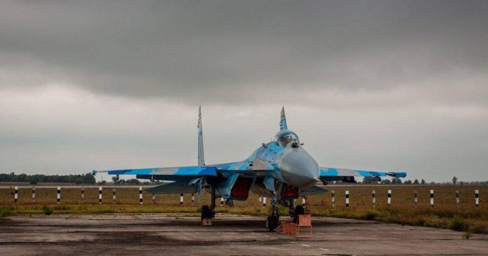 Россия обстреляла аэродром в Миргороде: повреждены инфраструктура и техника (фото)
