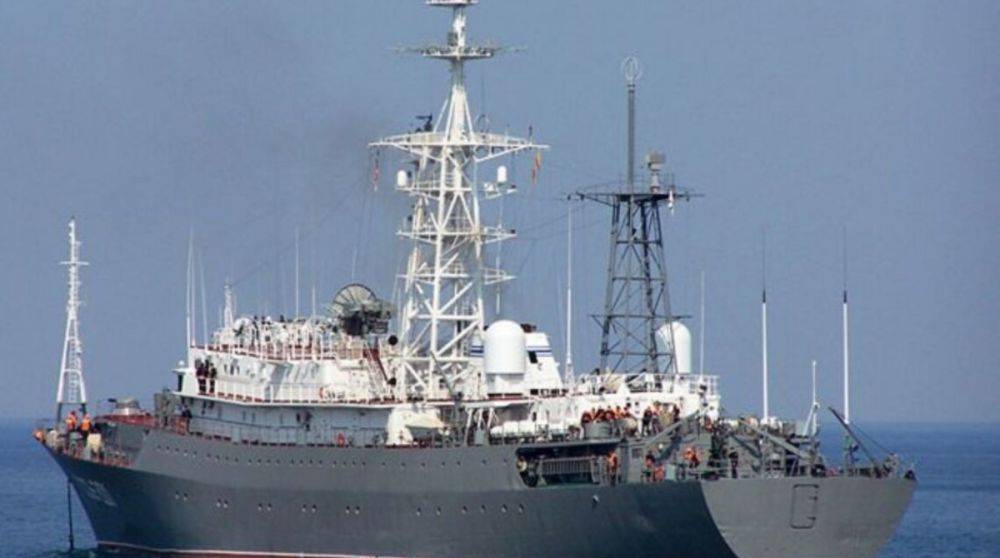 В россии заявили об атаке ВСУ на разведывательный корабль «Приазовье»