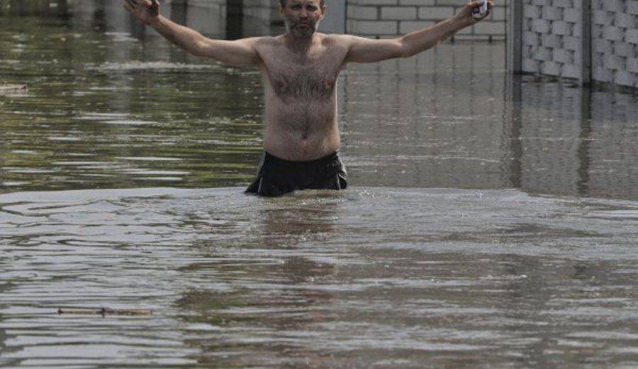 Волонтеры заявили, что Россия закрыла затопленный город Голая Пристань на карантин