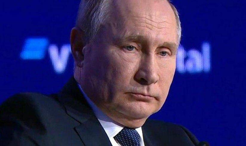 Запад начал отказываться от российской нефти, показав, как Путин будет давиться. Видео