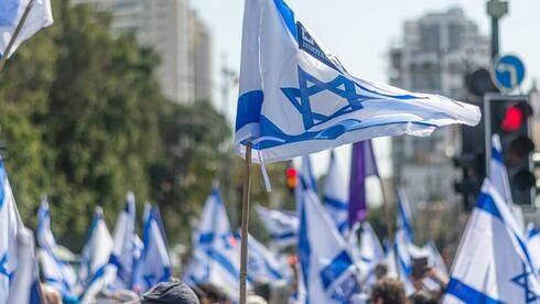 Майданные технологии в Израиле: как и зачем раздувают протест против судебной реформы