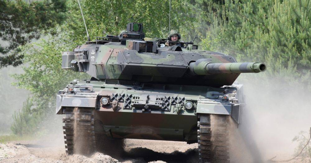 Германия поставит более 100 танков Leopard Украине до конца года