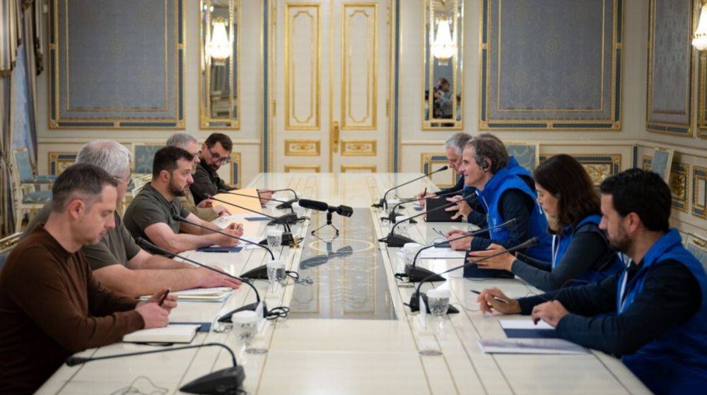 Зеленский встретился с главой МАГАТЭ: обсудили шаги по минимизации рисков на Запорожской АЭС