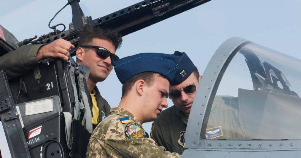 Не обучение, а переобучение: Игнат рассказал о подготовке украинских летчиков на Западе