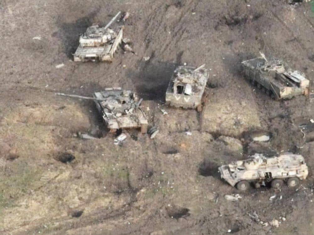 Сырский показал уничтожение вражеской бронетехники под Бахмутом. Видео