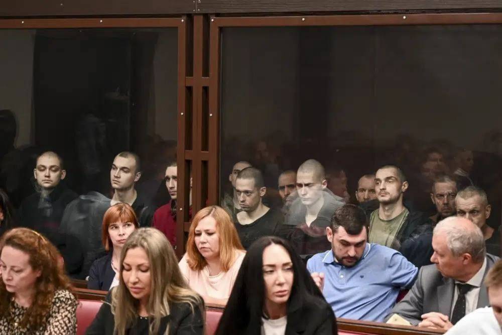 Суд над азовцами в России – Путин давит на Запад перед саммитом НАТО