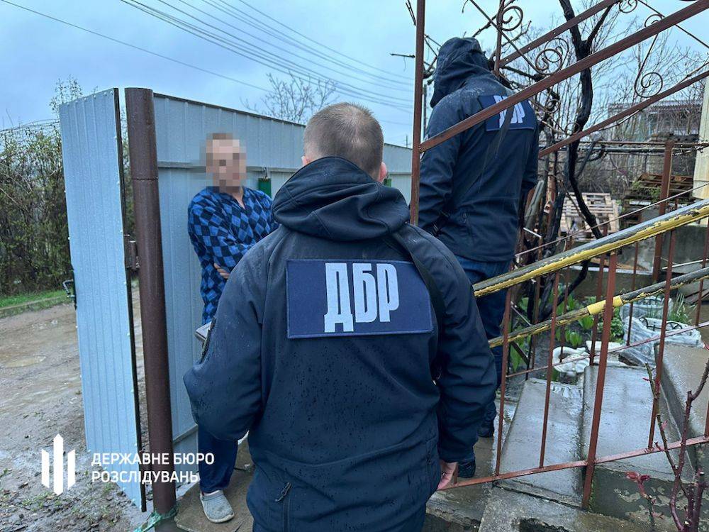 В Одесской области чиновник воинской части отбирал у солдат деньги: его будут судить